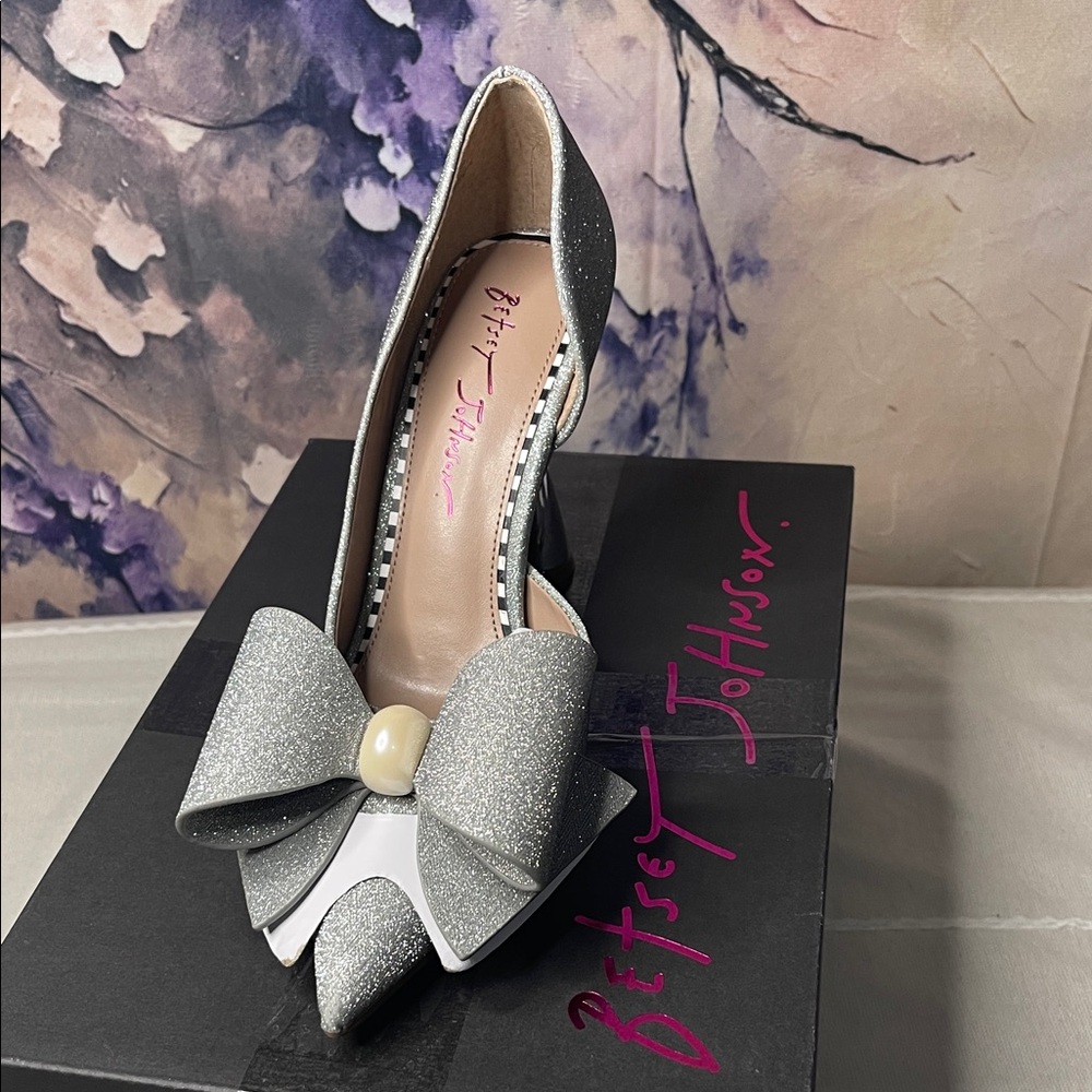 Betsey Johnson Kyliee Metallic Silver Bow Heels